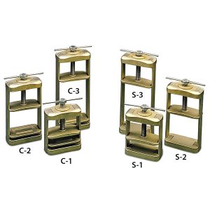 BRIDA DE LATON FORJADO PARA TRES MUFLAS
